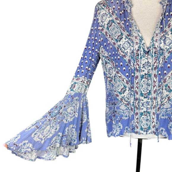 Free People Magic Mystery Sky Blue Print Long Flare Sleeve Boho Top - Picture 7 of 11